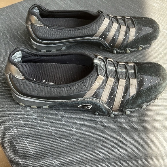 Skechers Bikers Point Sneakers Size 9.5 Black Suede Leather Slip On - Picture 2 of 7